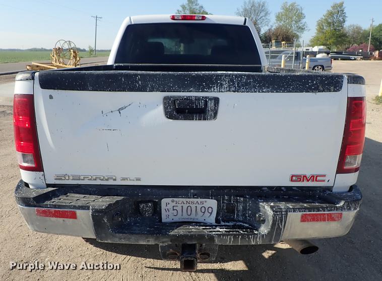 image for item DF1151 2011 GMC Sierra 2500 Crew Cab pickup truck