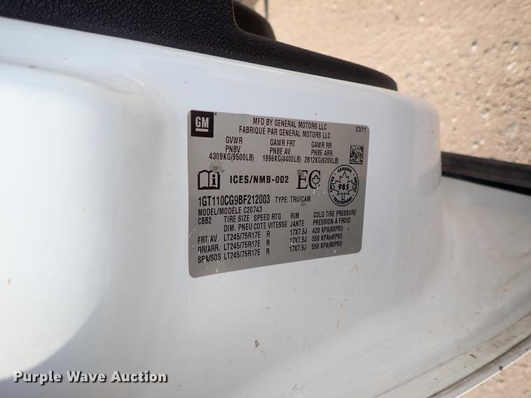 image for item DF1151 2011 GMC Sierra 2500 Crew Cab pickup truck