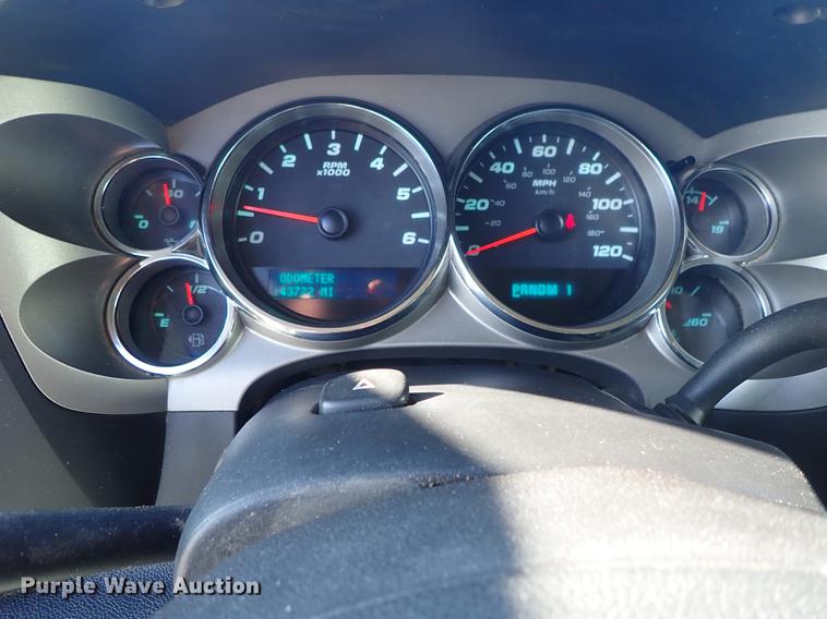 image for item DF1151 2011 GMC Sierra 2500 Crew Cab pickup truck