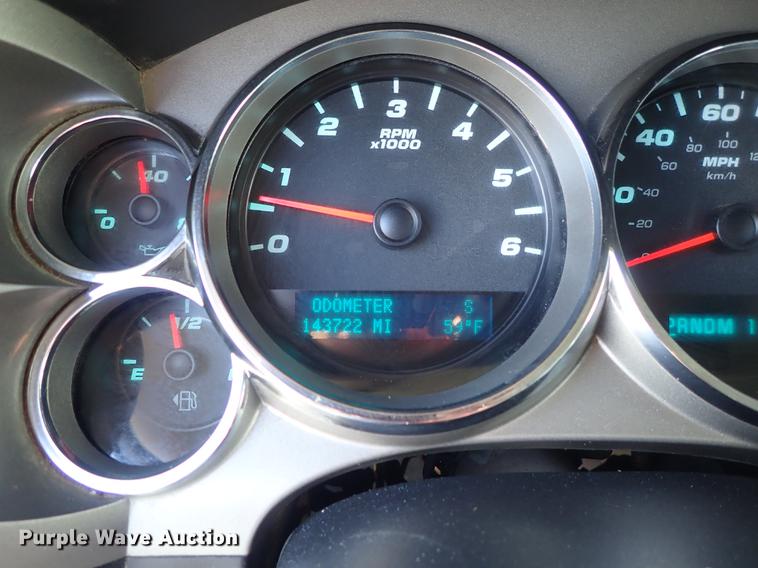 image for item DF1151 2011 GMC Sierra 2500 Crew Cab pickup truck