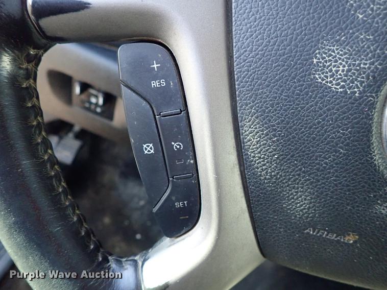 image for item DF1151 2011 GMC Sierra 2500 Crew Cab pickup truck