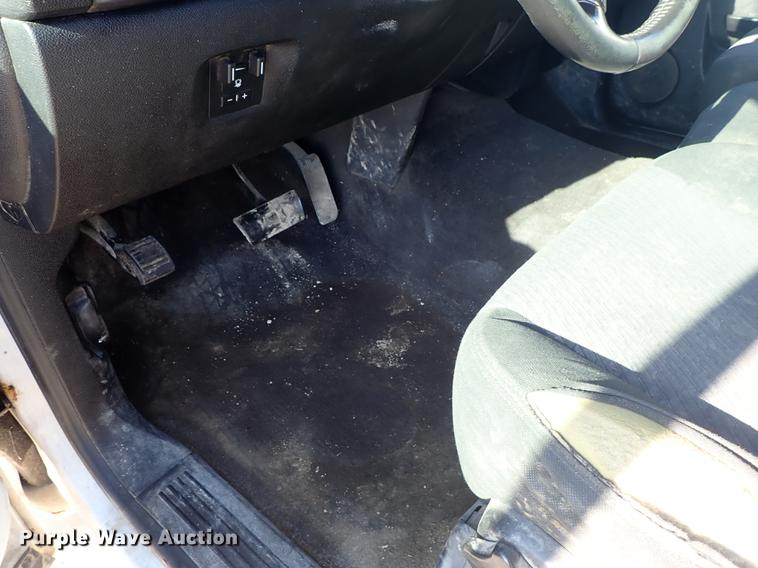 image for item DF1151 2011 GMC Sierra 2500 Crew Cab pickup truck