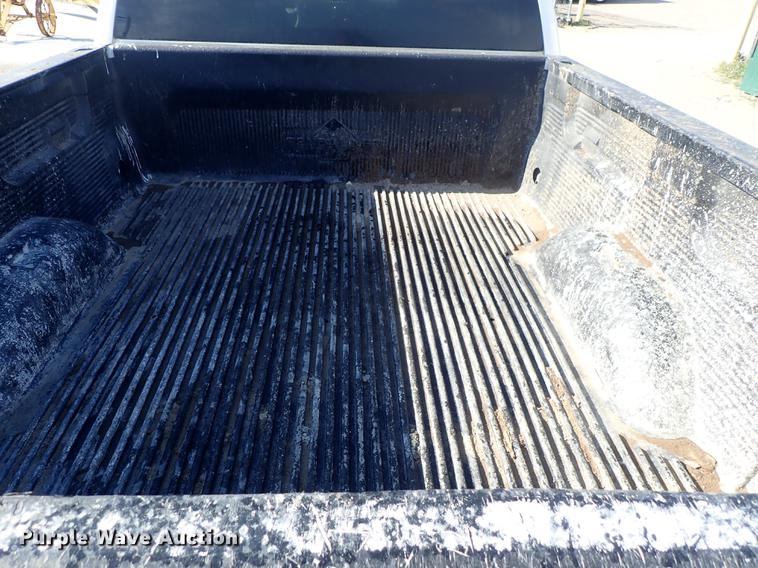 image for item DF1151 2011 GMC Sierra 2500 Crew Cab pickup truck