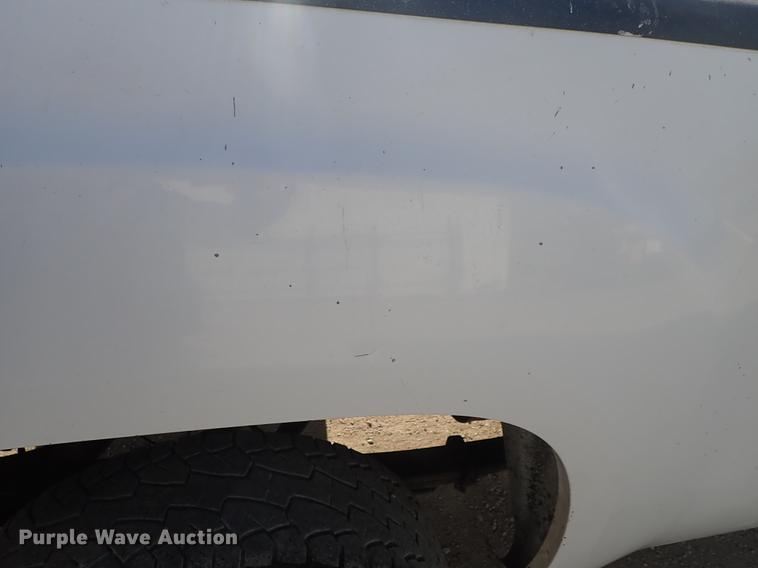 image for item DF1151 2011 GMC Sierra 2500 Crew Cab pickup truck