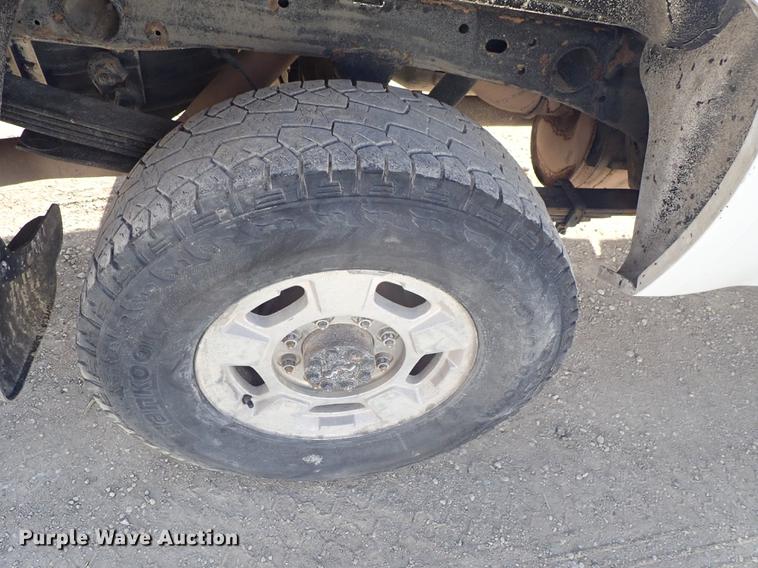 image for item DF1151 2011 GMC Sierra 2500 Crew Cab pickup truck