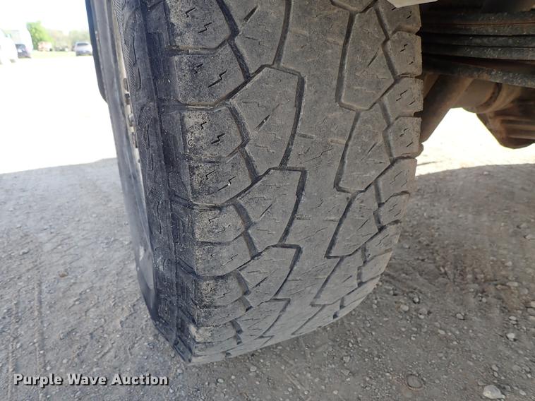 image for item DF1151 2011 GMC Sierra 2500 Crew Cab pickup truck