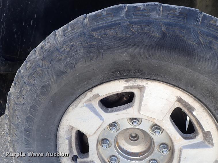 image for item DF1151 2011 GMC Sierra 2500 Crew Cab pickup truck