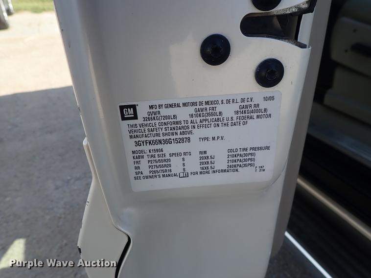 image for item DF1152 2006 Cadillac Escalade Platinum Platinum SUV