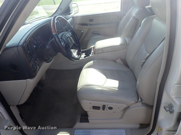 image for item DF1152 2006 Cadillac Escalade Platinum Platinum SUV