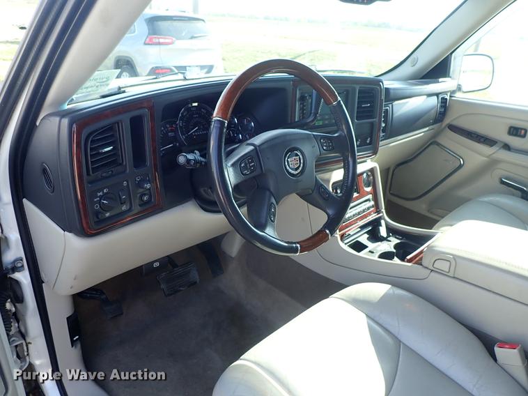 image for item DF1152 2006 Cadillac Escalade Platinum Platinum SUV