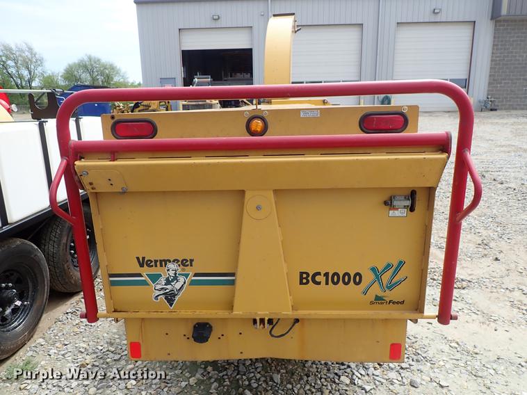 image for item DF1177 Vermeer BC1000XL chipper
