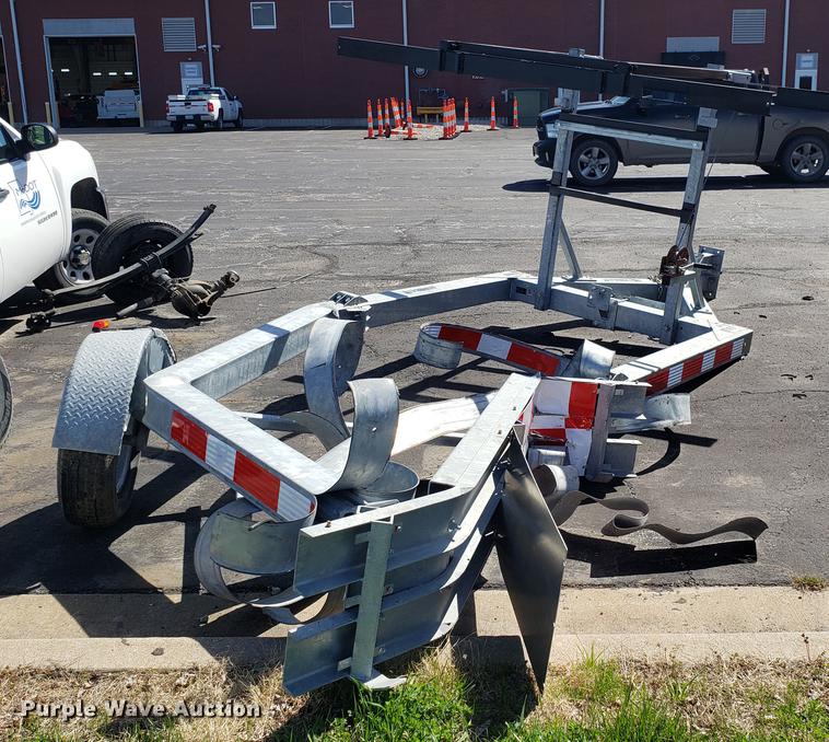 Gregory Industries crash attenuator in Lee's Summit, MO Item DF3394