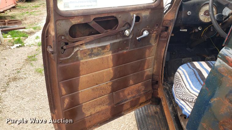 image for item DF3413 1950 GMC pickup truck