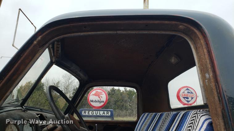 image for item DF3413 1950 GMC pickup truck