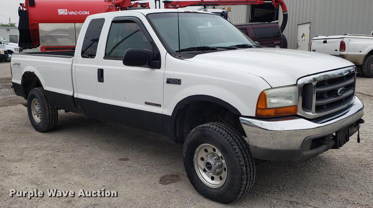 image for item DF3455 1999 Ford F250 Super Duty SuperCab pickup truck
