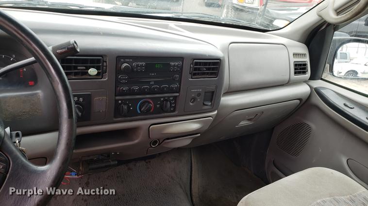 image for item DF3455 1999 Ford F250 Super Duty SuperCab pickup truck