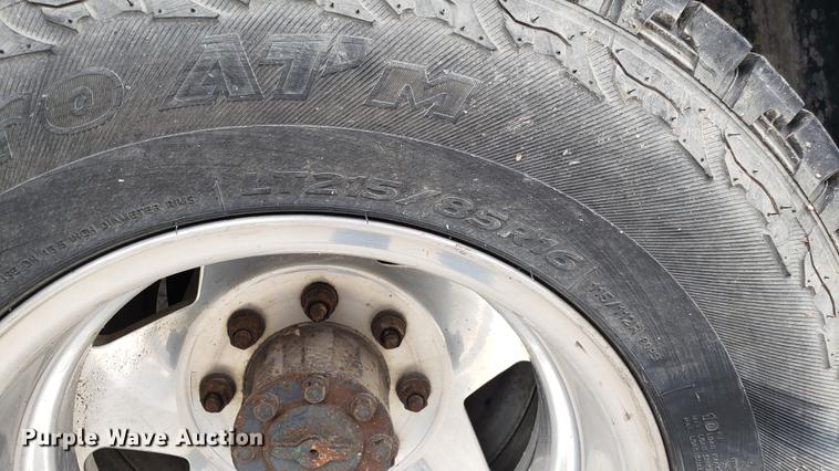 image for item DF3456 2000 Ford F350 Super Duty Crew Cab pickup truck