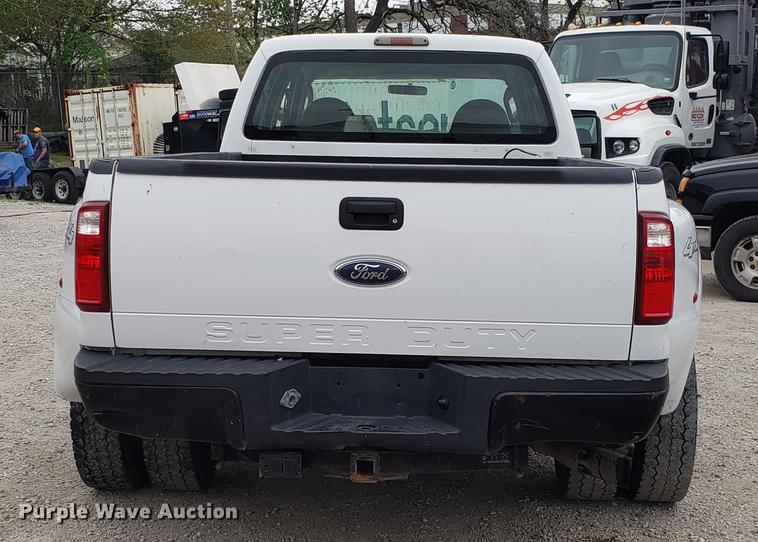 image for item DF3457 2008 Ford F450 Super Duty Crew Cab truck cab and chassis