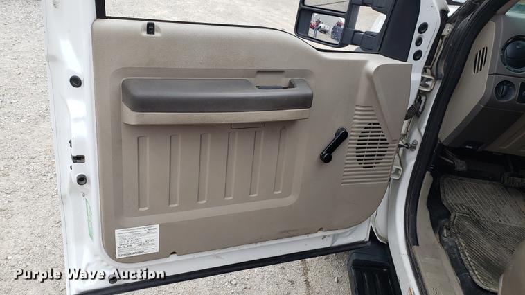 image for item DF3457 2008 Ford F450 Super Duty Crew Cab truck cab and chassis