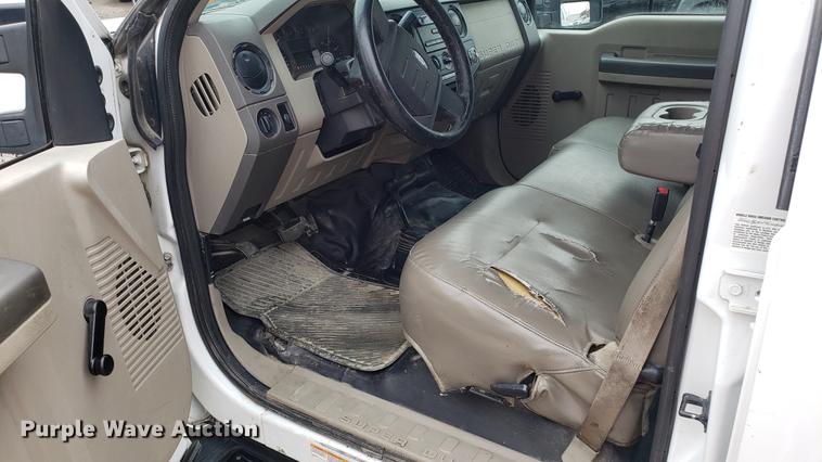 image for item DF3457 2008 Ford F450 Super Duty Crew Cab truck cab and chassis