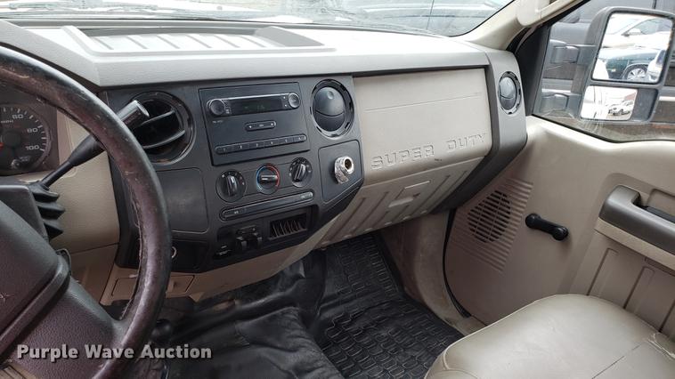 image for item DF3457 2008 Ford F450 Super Duty Crew Cab truck cab and chassis