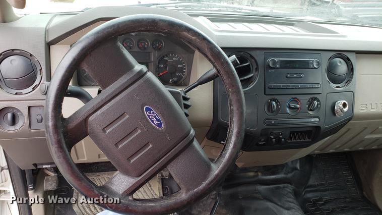 image for item DF3457 2008 Ford F450 Super Duty Crew Cab truck cab and chassis