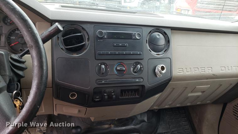 image for item DF3457 2008 Ford F450 Super Duty Crew Cab truck cab and chassis