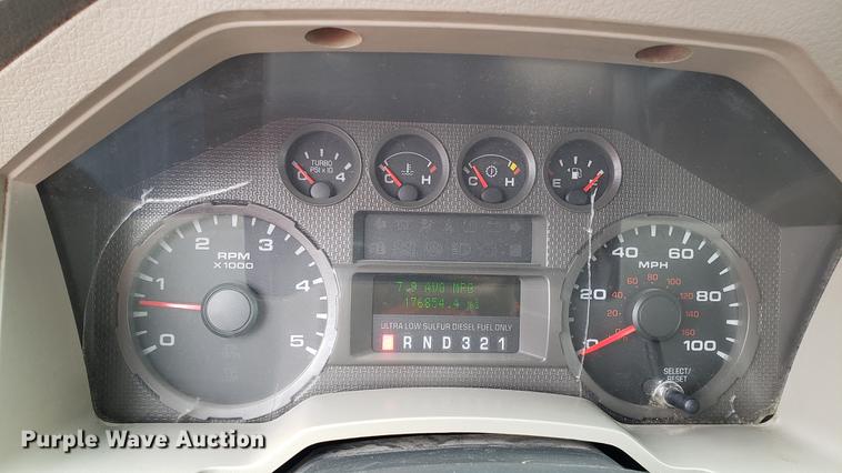 image for item DF3457 2008 Ford F450 Super Duty Crew Cab truck cab and chassis