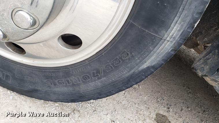 image for item DF3457 2008 Ford F450 Super Duty Crew Cab truck cab and chassis