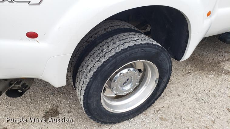 image for item DF3457 2008 Ford F450 Super Duty Crew Cab truck cab and chassis