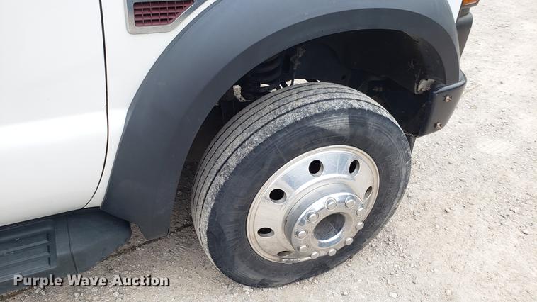 image for item DF3457 2008 Ford F450 Super Duty Crew Cab truck cab and chassis