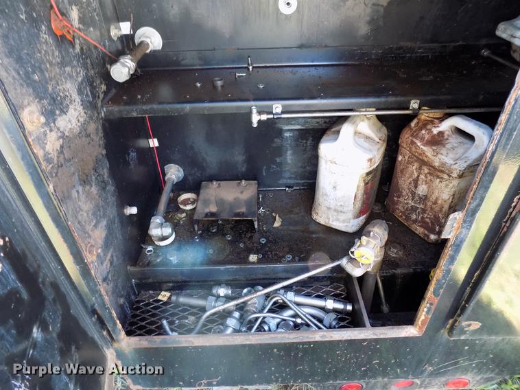 image for item DF4450 11'L x 8'W flatbed