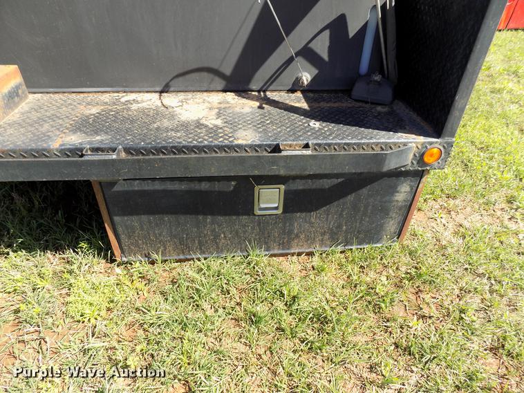 image for item DF4450 11'L x 8'W flatbed