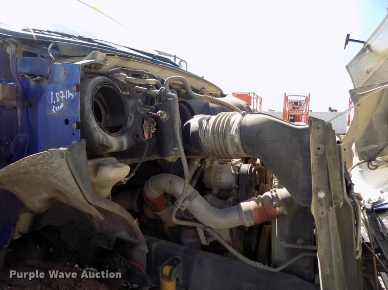 image for item DF4461 2004 Ford F650 Super Duty flatbed truck