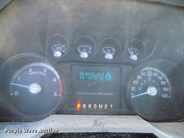 image for item DF4462 2011 Ford F550 Super Duty truck cab and chassis