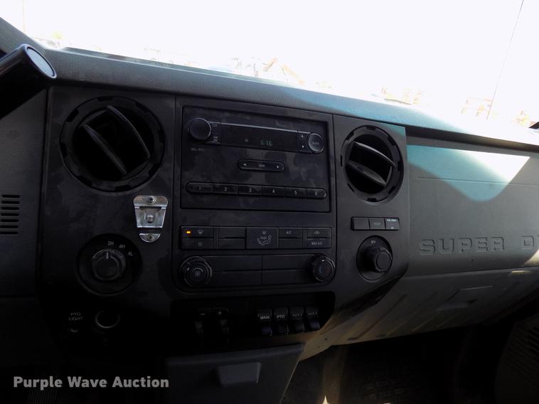 image for item DF4462 2011 Ford F550 Super Duty truck cab and chassis