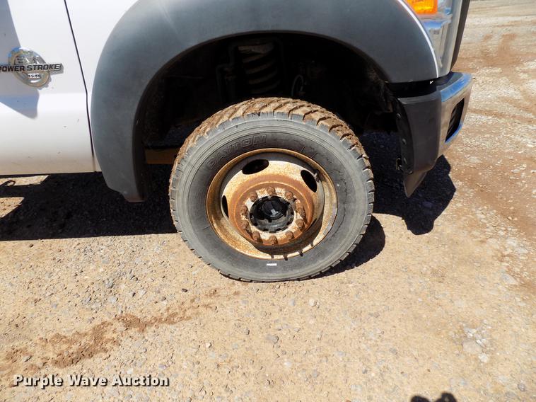 image for item DF4462 2011 Ford F550 Super Duty truck cab and chassis