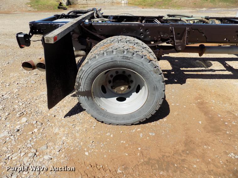 image for item DF4462 2011 Ford F550 Super Duty truck cab and chassis
