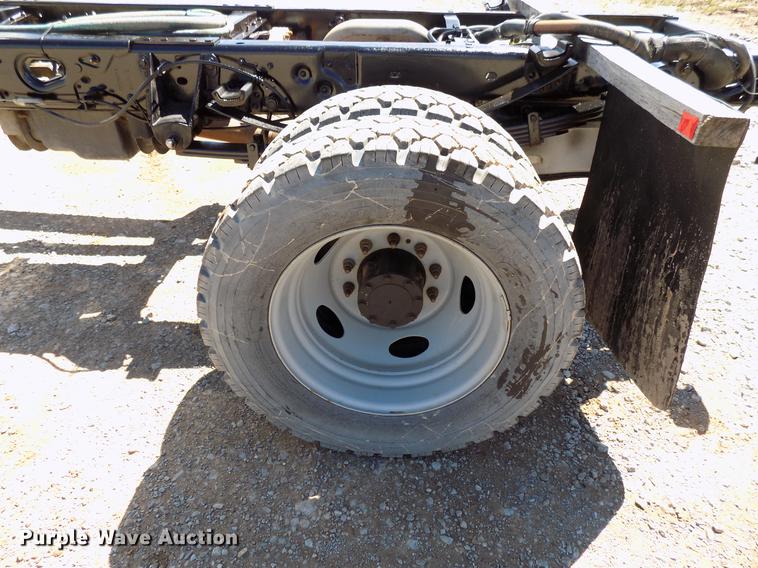 image for item DF4462 2011 Ford F550 Super Duty truck cab and chassis