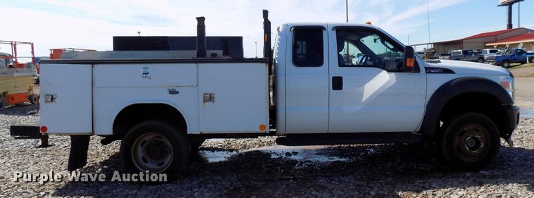 image for item DF4463 2011 Ford F450 Super Duty SuperCab utility bed truck