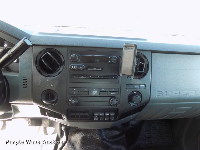 image for item DF4463 2011 Ford F450 Super Duty SuperCab utility bed truck