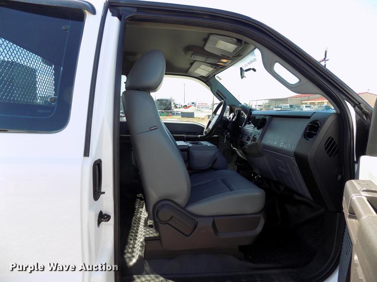 image for item DF4463 2011 Ford F450 Super Duty SuperCab utility bed truck