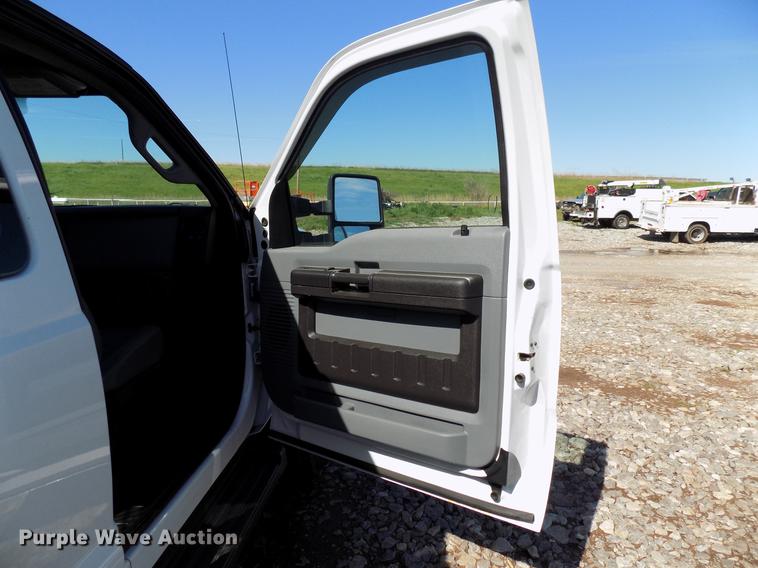 image for item DF4463 2011 Ford F450 Super Duty SuperCab utility bed truck