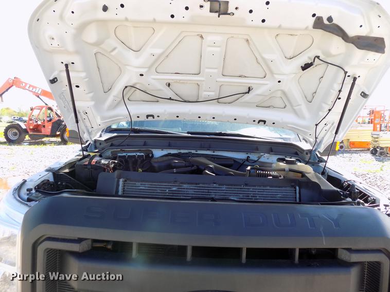 image for item DF4463 2011 Ford F450 Super Duty SuperCab utility bed truck