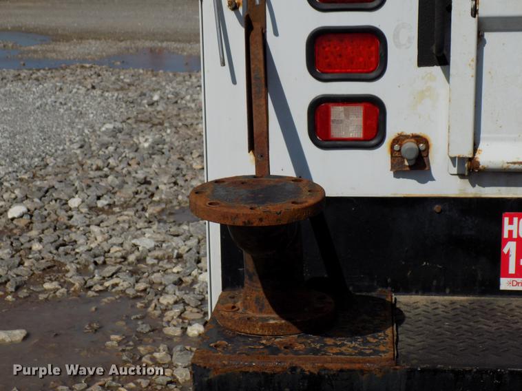 image for item DF4463 2011 Ford F450 Super Duty SuperCab utility bed truck