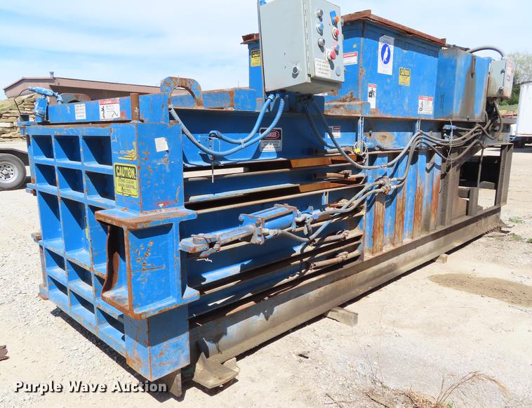 Global Kilkom 786 cardboard baler in Tonganoxie, KS Item DF7802 sold