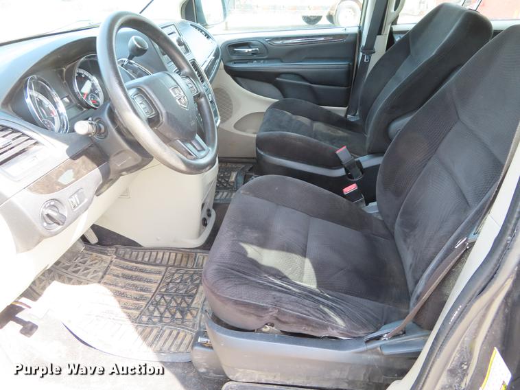 image for item DF7813 2014 Dodge Grand Caravan van