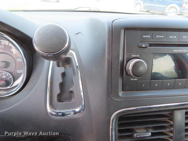 image for item DF7813 2014 Dodge Grand Caravan van