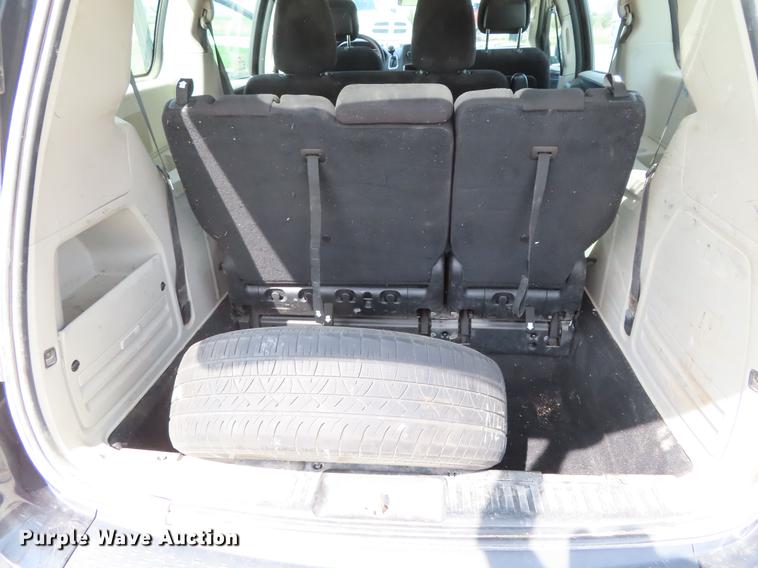 image for item DF7813 2014 Dodge Grand Caravan van