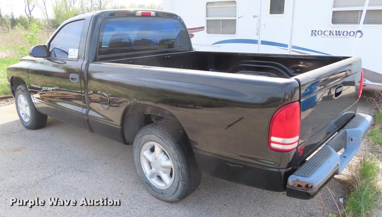 image for item DF7816 2000 Dodge Dakota Sport pickup truck